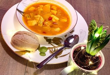 zupa curry z owocami to specjalność z Wysp Owczych